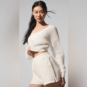 ALO Yoga Sheer Cashmere Cropped Cardigan Sweater Women’s Small Ivory Brand New